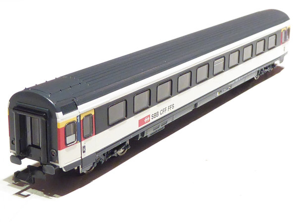 Fleischmann 890321 SBB 4achsiger 1 Klasse Personenwagen schwarz weiß