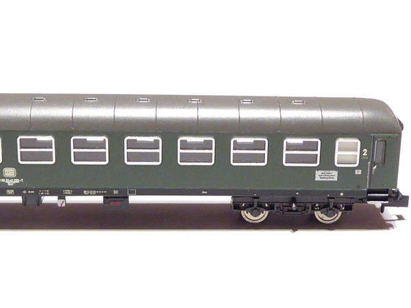 Fleischmann 864301 DB 4achsiger 2 Klasse Personenwagen grün